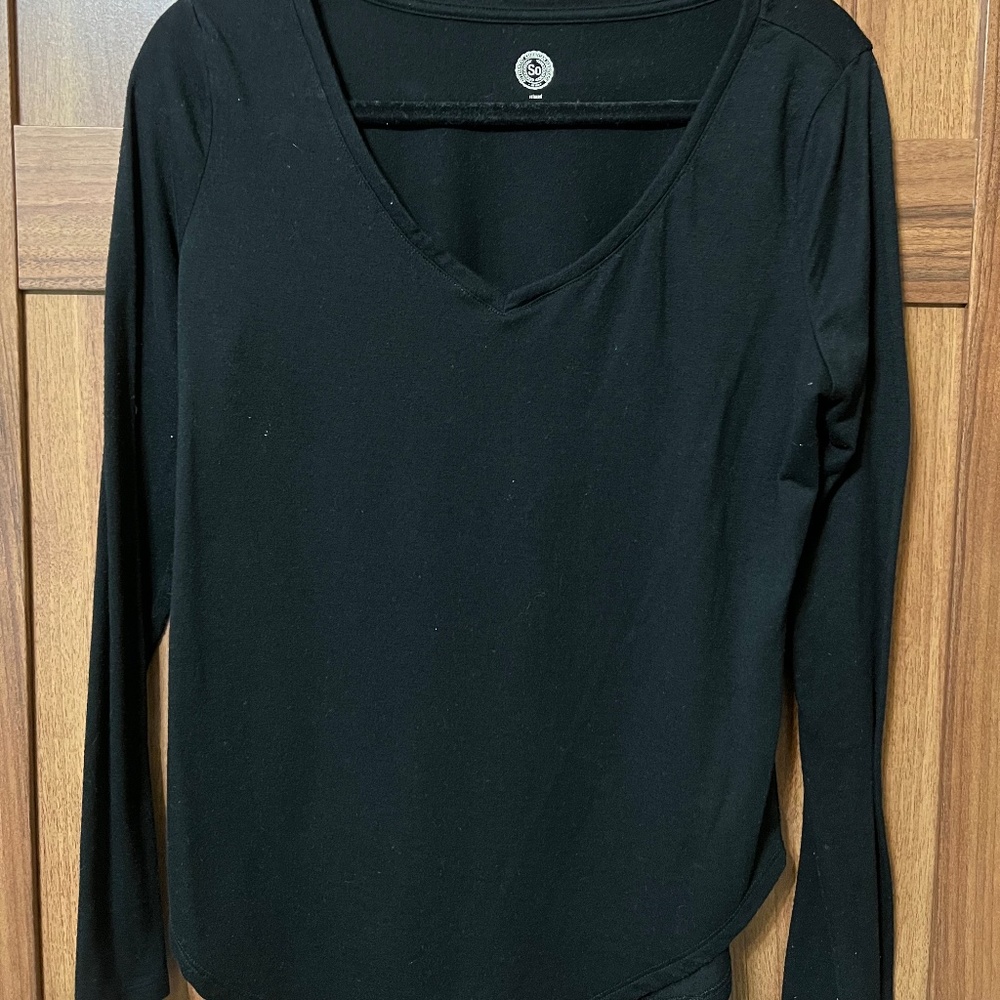 Kohls Black V-Neck Long Sleeve Top